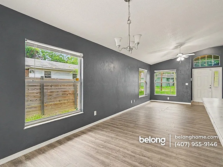550 Ruth St — Photo 3