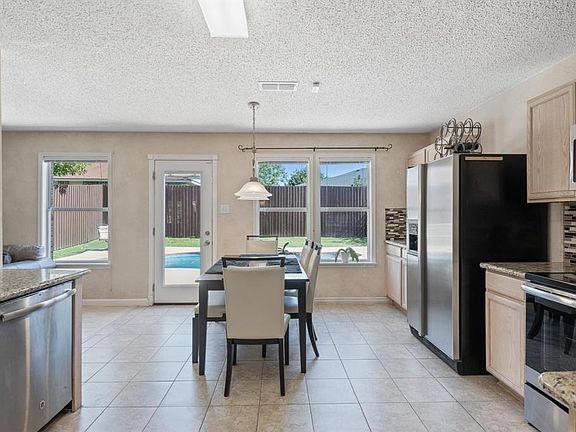 3rd image of 16112 Hollyhill Ct