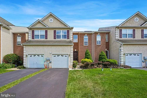 390 Auburn Ct Photo 1
