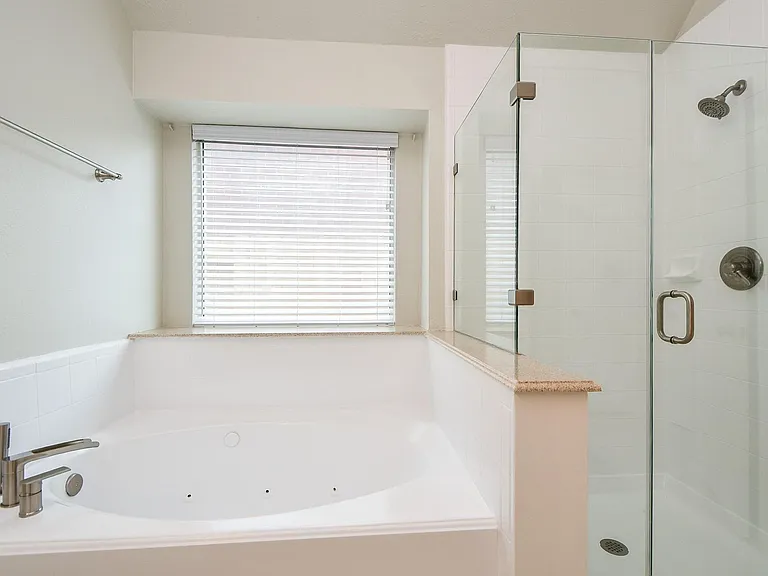 802 Childers Ct — Photo 36