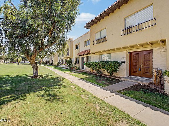 3rd image of 2060 W Hazelwood Parkway #2060