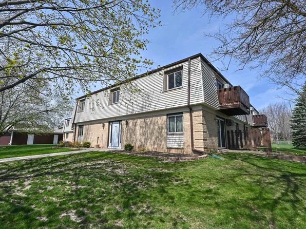 N169W19876 Georgetown DRIVE #104, Jackson, WI 53037