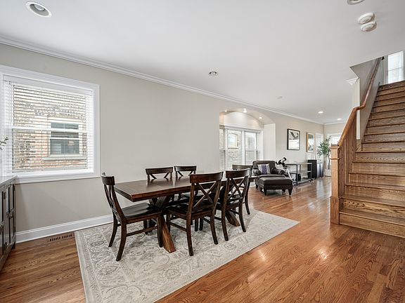 4th image of 1038 Hayes Ave