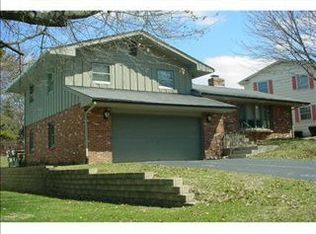 4886 Brigadoon Rd, Rockford, IL 61107