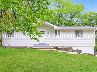 100 Crystal Lake Rd W, Burnsville, MN 55306