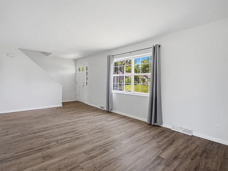 405 Brewer Dr #B — Photo 8