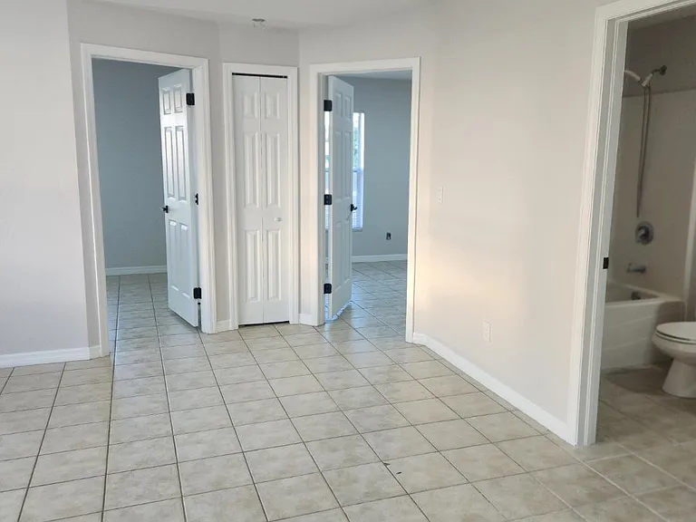 2435 Paul Ave S — Photo 3