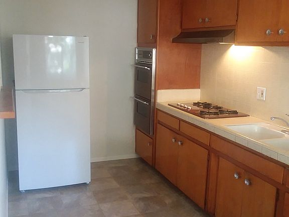 5th image of 7424 Magnolia Ave APT C