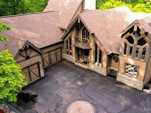 2nd image of 4218 White Oak Dr