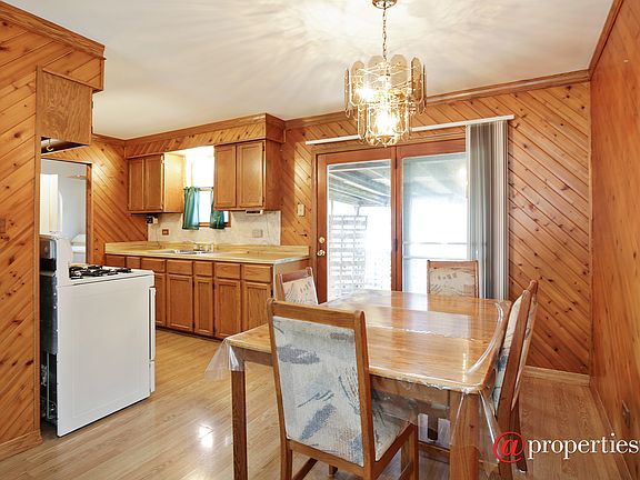 Kitchen / Breakfast Room