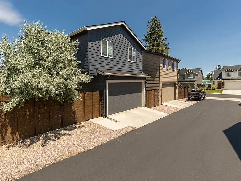 20581 SE Evian Ave — Photo 21