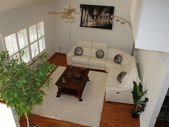 5th image of 1570 W Parkway St