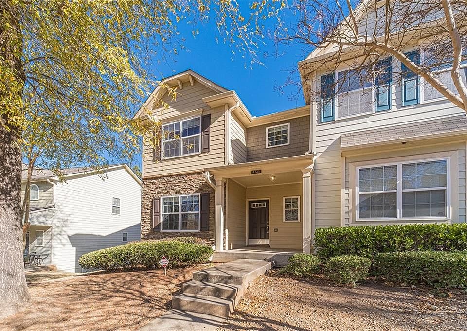 1st image of 2725 Cedar Dr