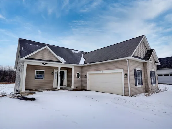 3860 Chatham Ln, Canandaigua, NY 14424