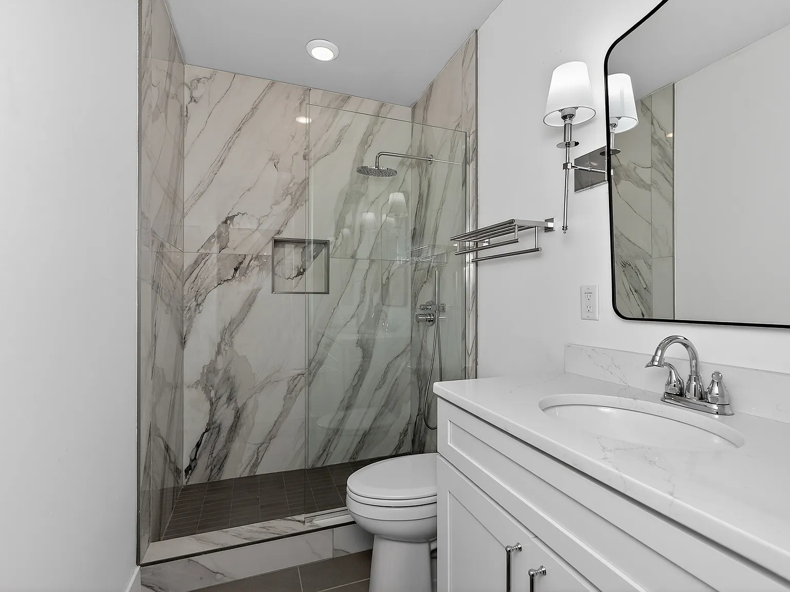 2 bed, 750 sqft, $1,850 — Photo 3