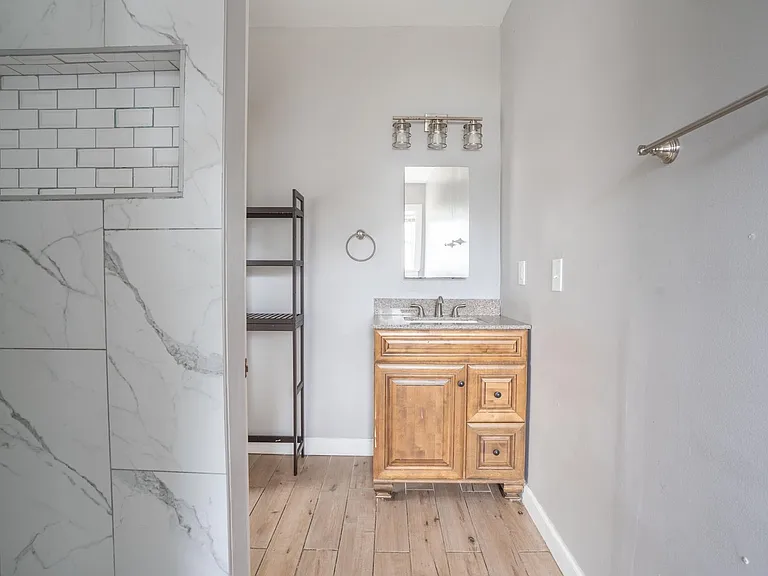 6128 Vermont Ave — Photo 13