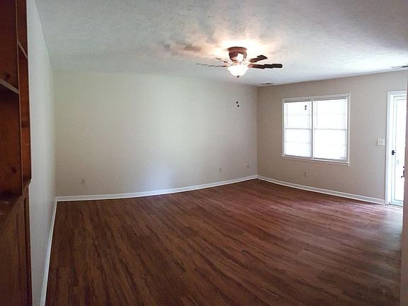 2nd image of 1028 Patrick Dr