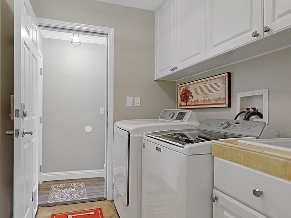 4th image of 1363 Melanie Way