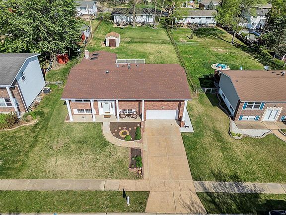 3rd image of 4587 Tauneybrook Dr