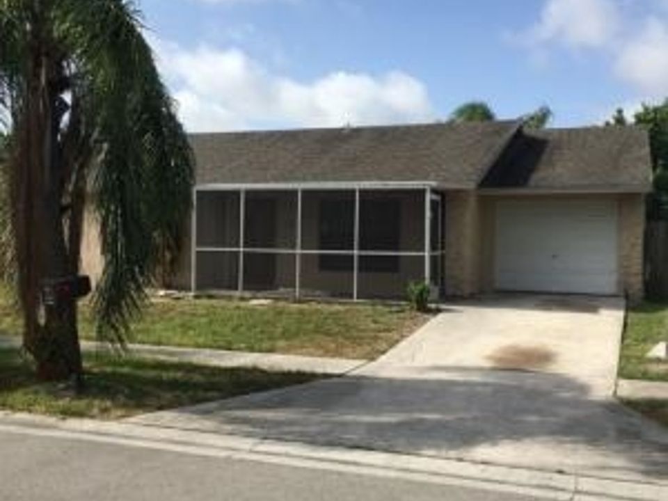 1st image of 5627 Lake George Pl