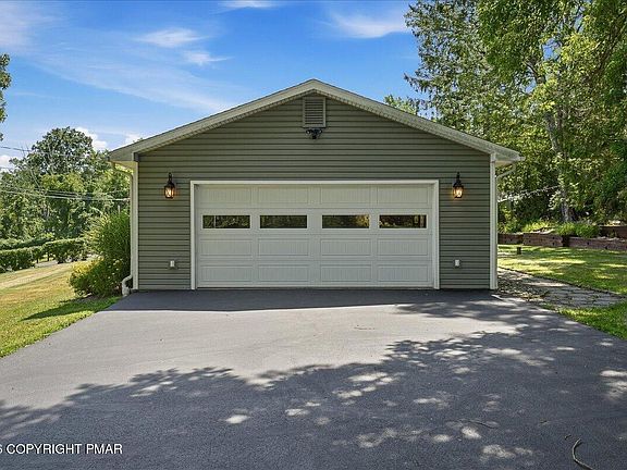 5th image of 236 Shine Hill Rd