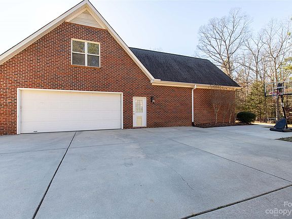 5th image of 2989 Ellington Dr