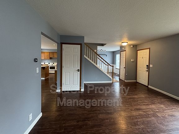 5th image of 741 SE Camellia Ct