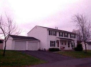 85-87 Willowick Dr, Fairport, NY 14450