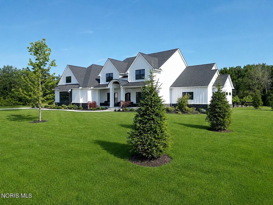 1st image of 4003 McCallister Dr
