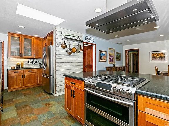 3rd image of 2433 San Jacinto Ct