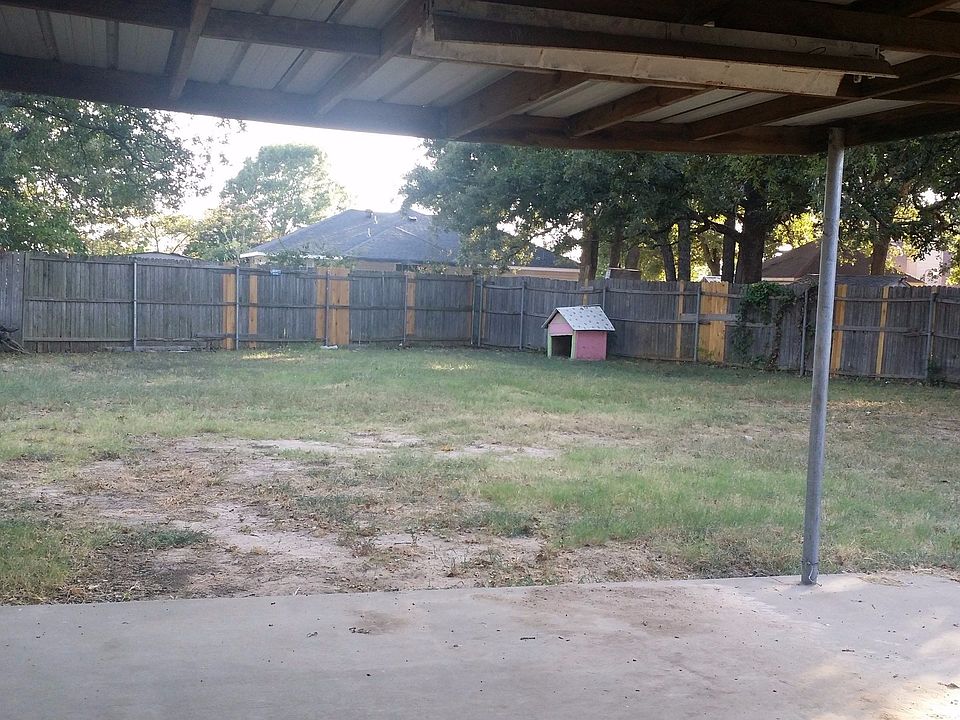2nd image of 1317 Bluffview Dr