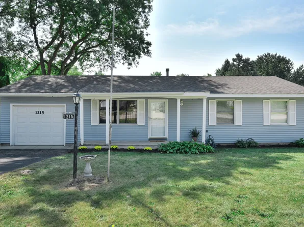 1215 Oakleaf Ave, McHenry, IL 60051