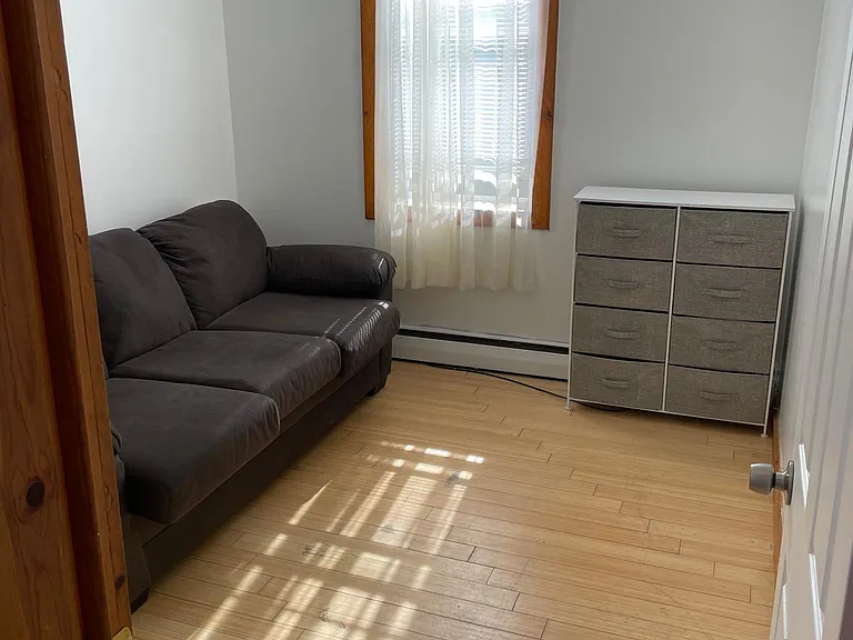 135 Jewell St #4 — Photo 4