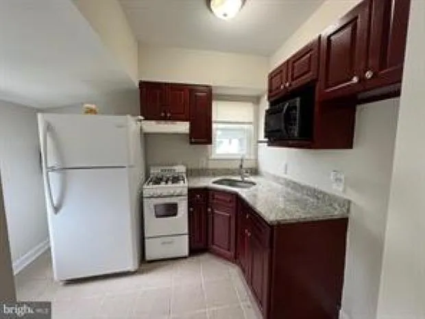 131 Union St #B — Photo 4