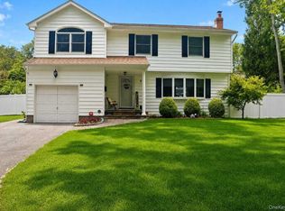 9 Gaston Street, Melville, NY 11747