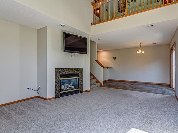 3rd image of 5158 207th St N
