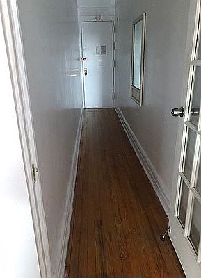2nd image of 2311 33rd St APT 4D