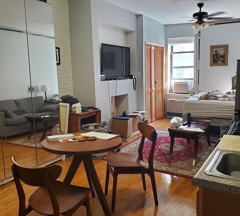 2nd image of 420 E 10th St APT 5C