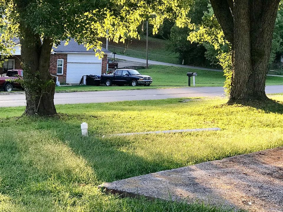 2nd image of 432 Hartley Dr
