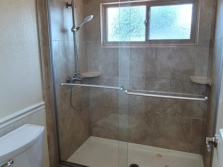 152 Redwood Ave — Photo 19
