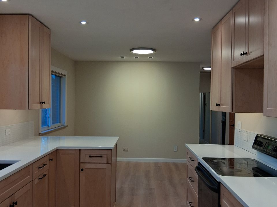 1st image of 740 Toedtli Dr