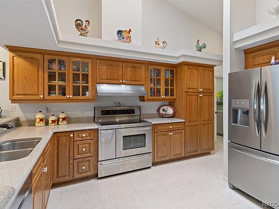 2nd image of 5909 N Oakmont Dr