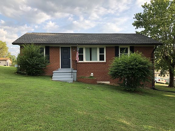 4th image of 108 Turner St