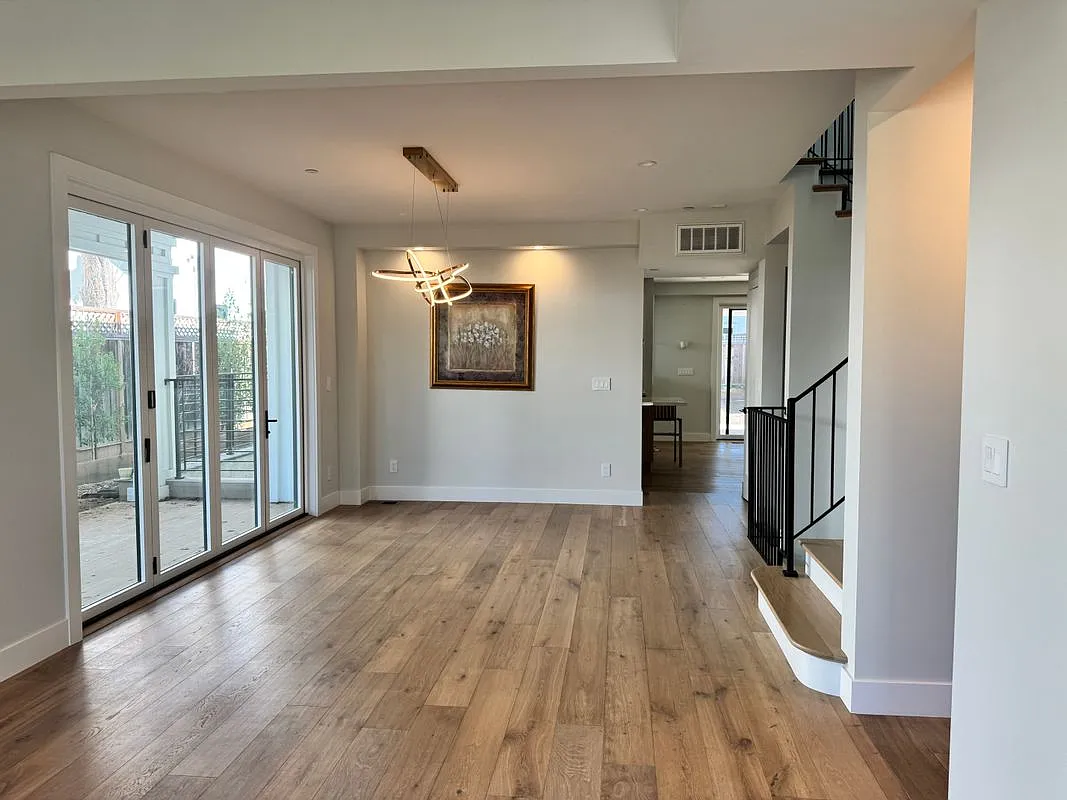 6 bed, 6.0 bath, 4500 sqft, $20,000 — Photo 2