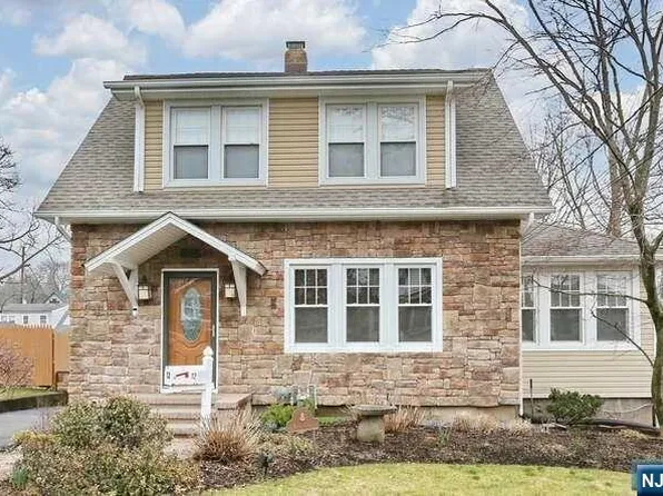12 Bergen Ave, Hillsdale, NJ 07642