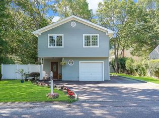 46 Patchogue Ave, Mastic, NY 11950