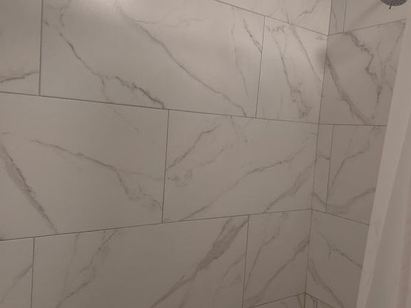 3rd image of 104 E Roosevelt Ave APT 4