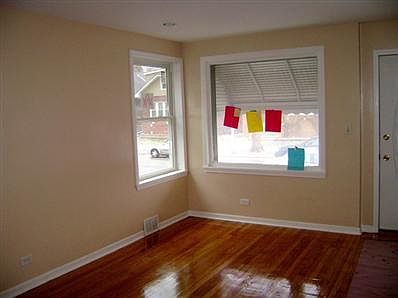 5th image of 214 S 22nd Ave