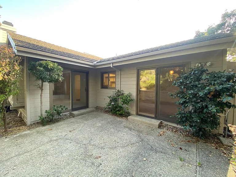 104 White Oaks Ln — Photo 22