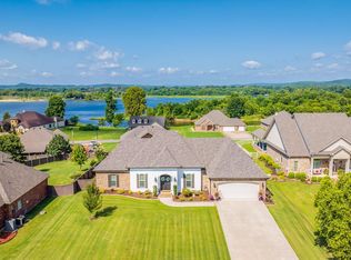 15 River Bend Rd, Mayflower, AR 72106
